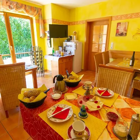 Bed & Breakfast Wein- Und Gaestehaus Michels *